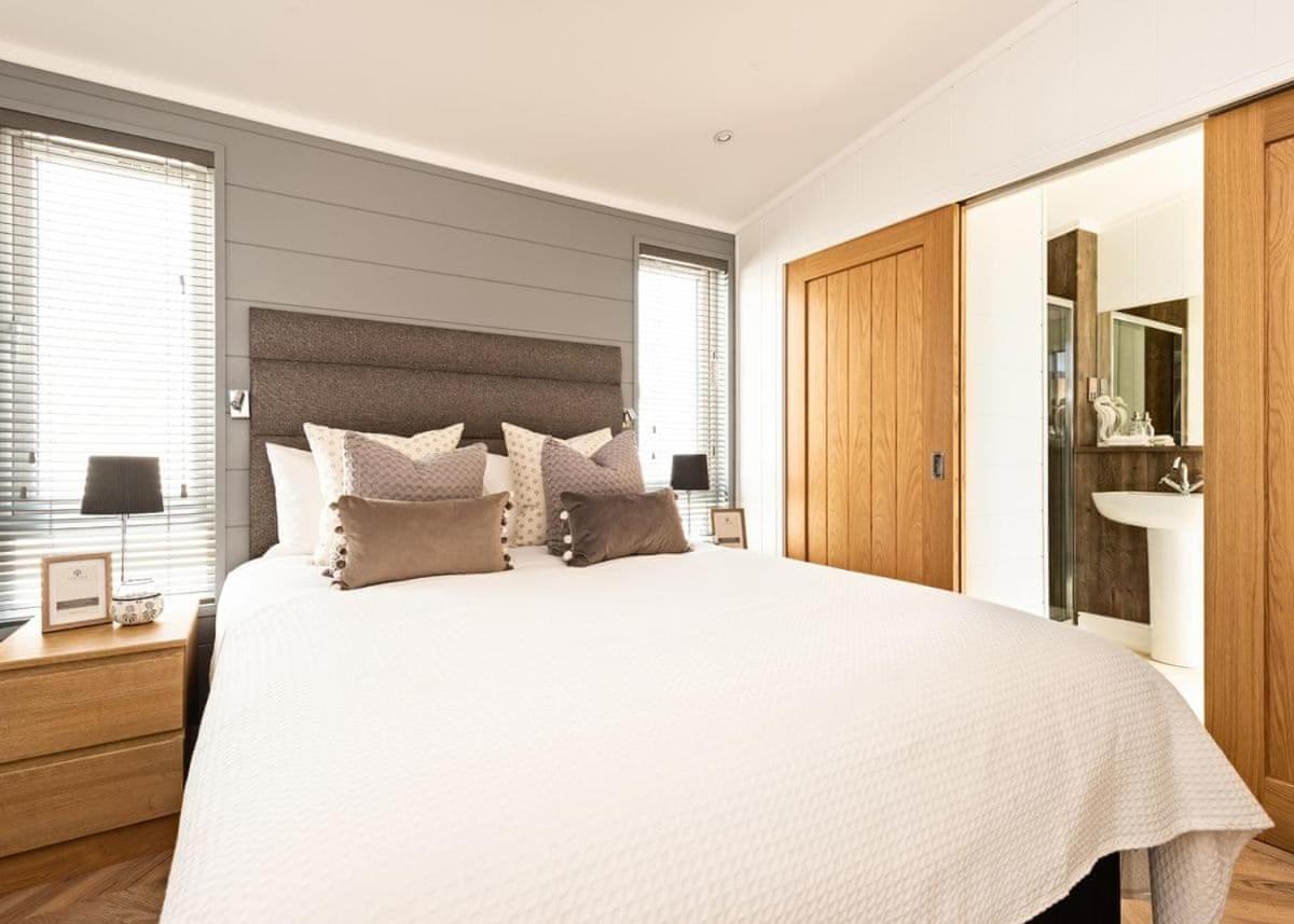 Midsomer Lodges Pilton Екстериор снимка