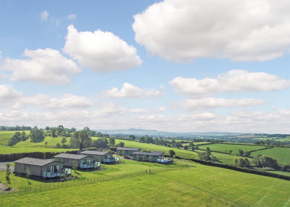 Midsomer Lodges Pilton Екстериор снимка